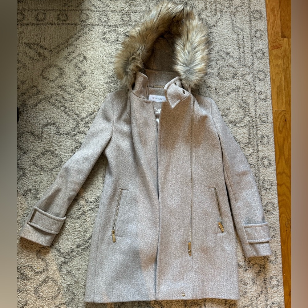 Gorgeous faux fur trimmed hood Calvin Klein coat!